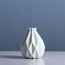 NEWQZ Modern Geometric Vase, Ceramic Vase for Home Decor, Color: Classic white